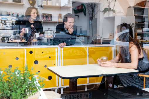 Café Nachbarin: Grafik- und Interiordesign für ein neues Lokal